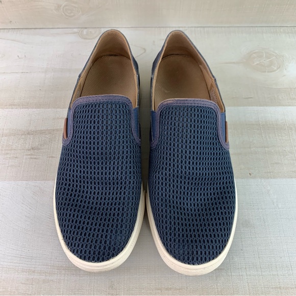 OluKai Pehuea Slip On Navy Shoes - Picture 3 of 11